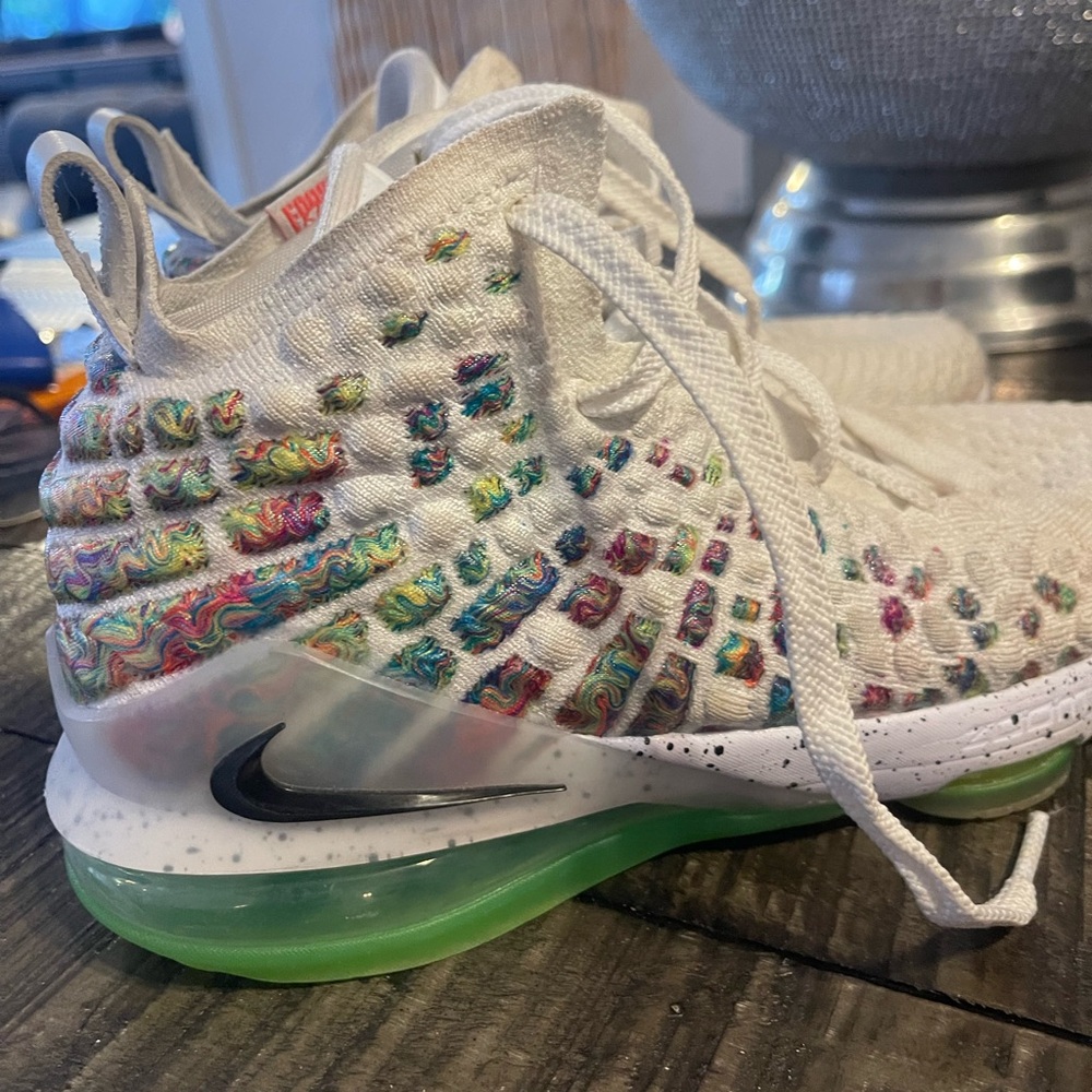 Nike 6 Y